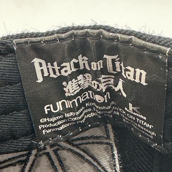 Bioworld Merch Attack on Titan shield Logo SnapBack Baseball Cap Hat Funmation - Picture 6 of 7